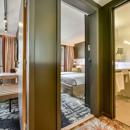 B55 Hotel 4*