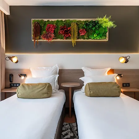 B55 Hotel